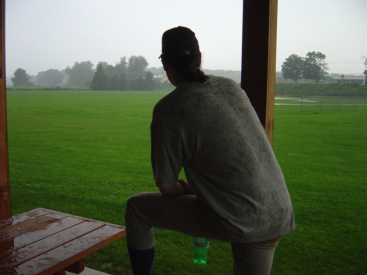 Duse ponders the rain